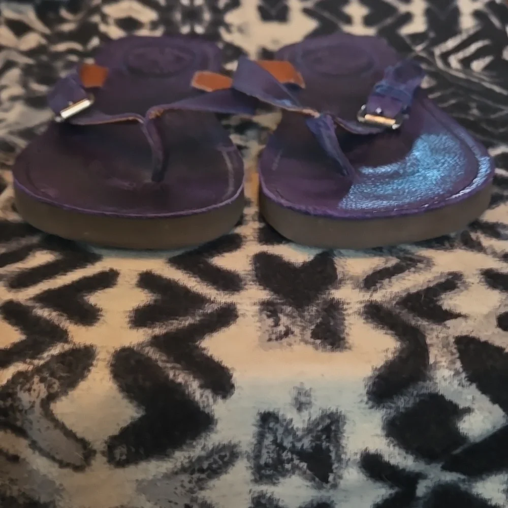 Lucky Brand Deep Blue leather look Flip Flop sandals with silver tone buckle - Picture 3 of 13